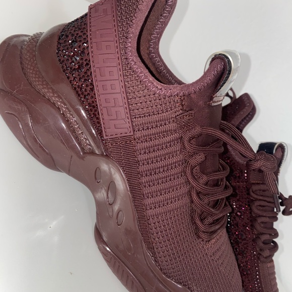 maxima burgundy multi